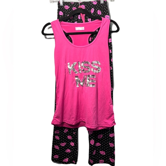 • Kiss Me Pajama Set Tank Top and Pants PJs Pink, Black, White Polka Dots - Picture 1 of 17